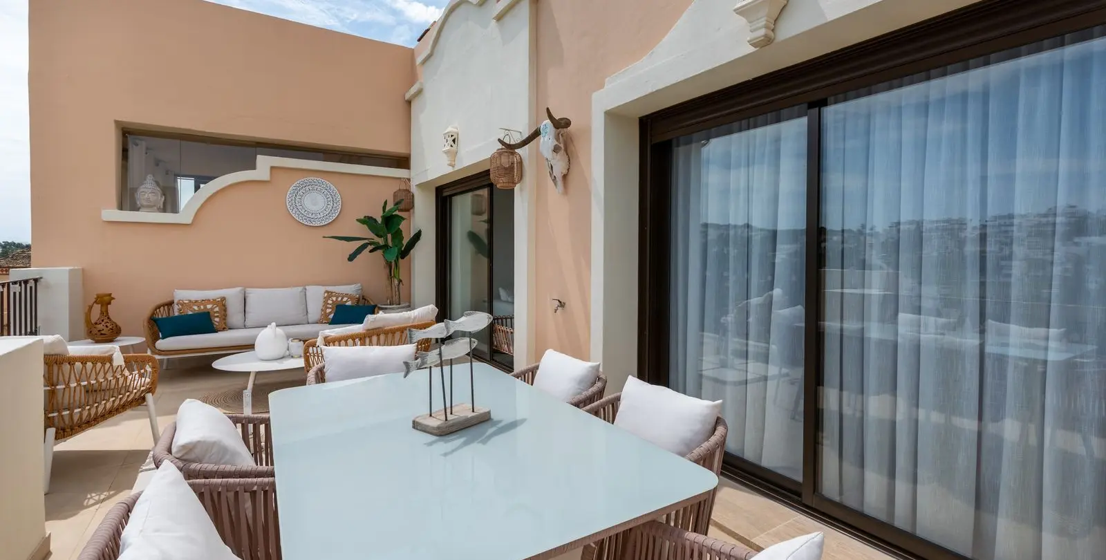 Продажа двухуровневого пентхауса в Estepona 17