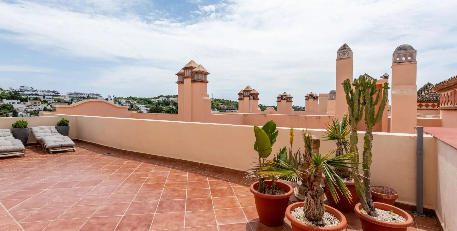 Продажа двухуровневого пентхауса в Estepona 24
