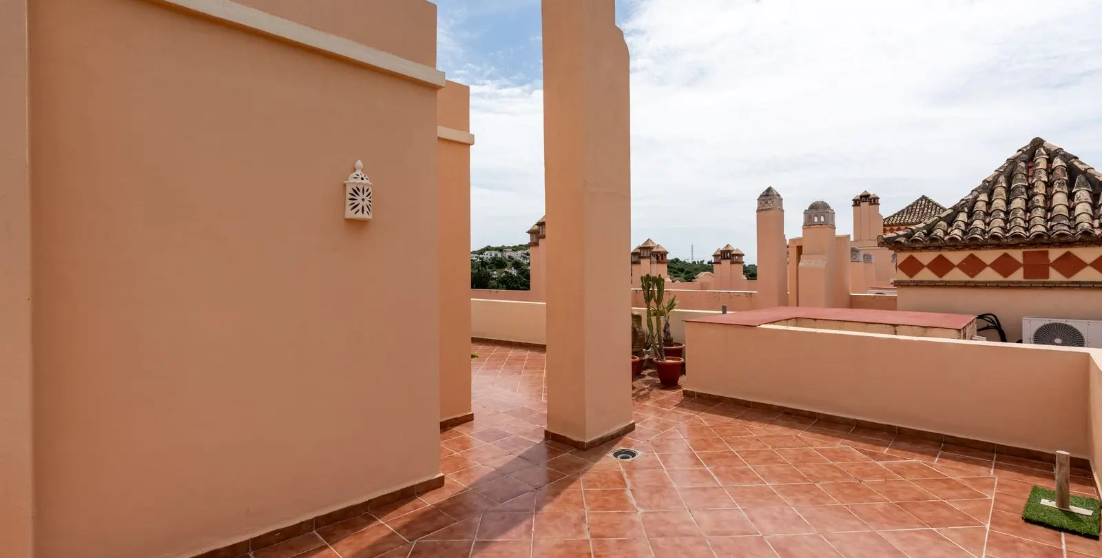 Продажа двухуровневого пентхауса в Estepona 25