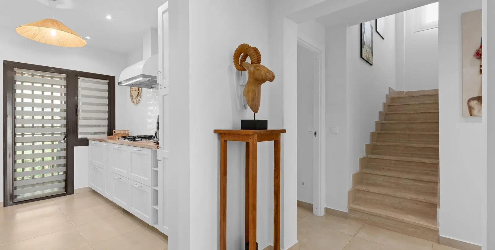 Продажа двухуровневого пентхауса в Estepona 37