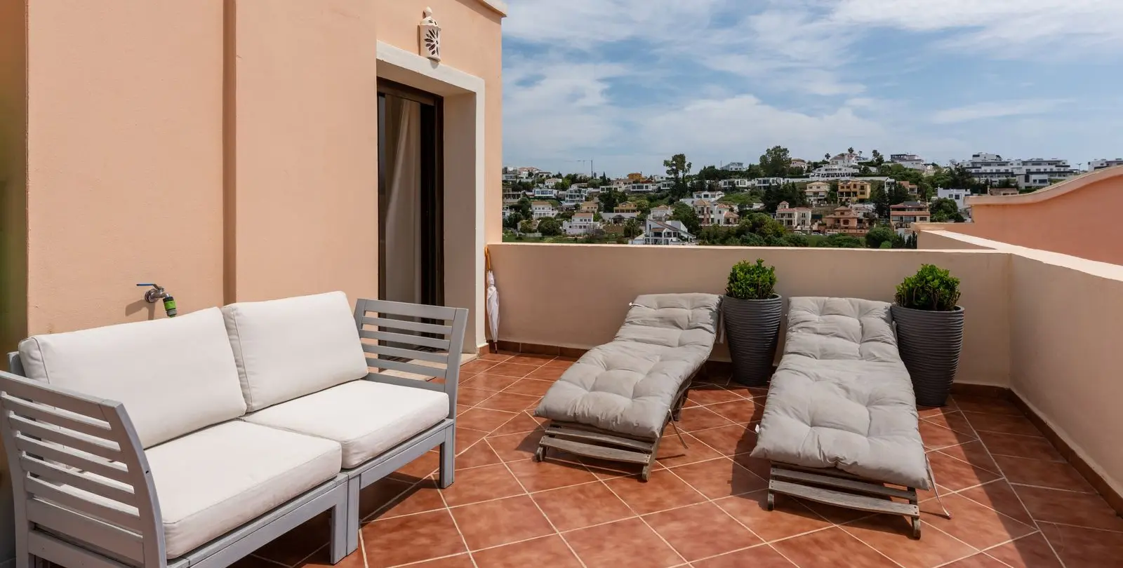Продажа двухуровневого пентхауса в Estepona 46