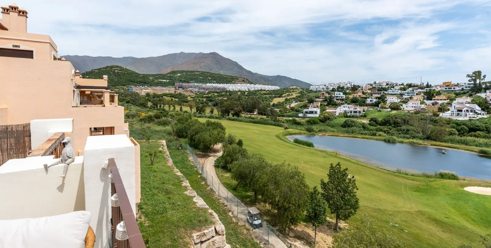 Продажа двухуровневого пентхауса в Estepona 47