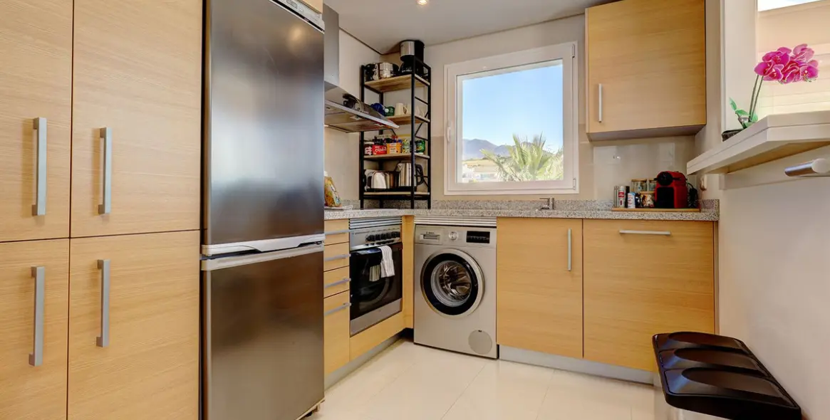 Sale of penthouse in Casares 6