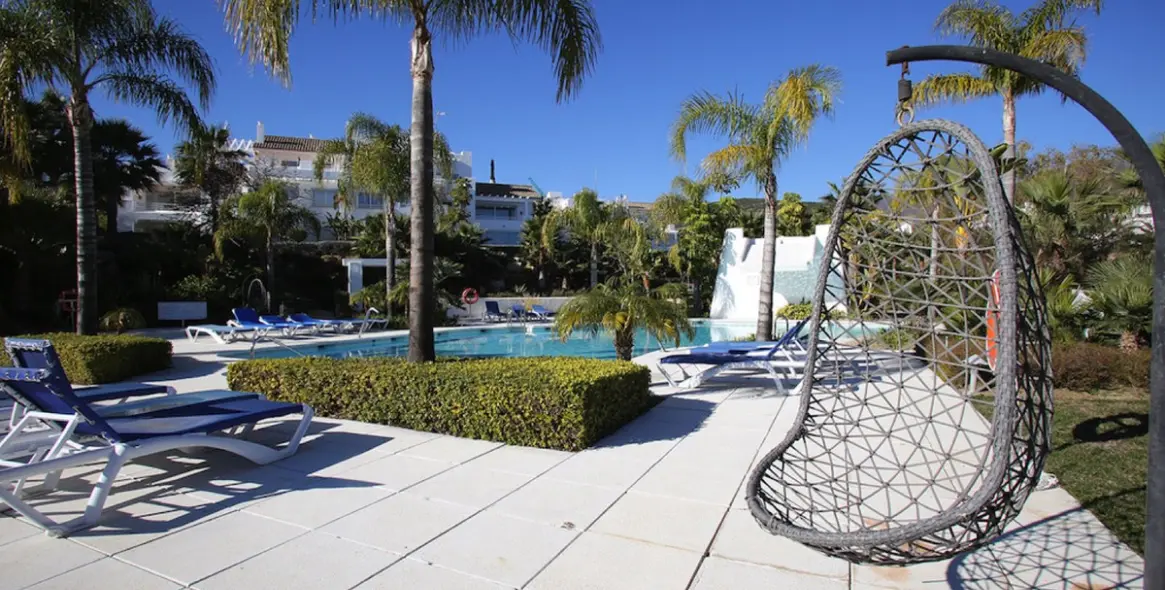 Sale of penthouse in Casares 29
