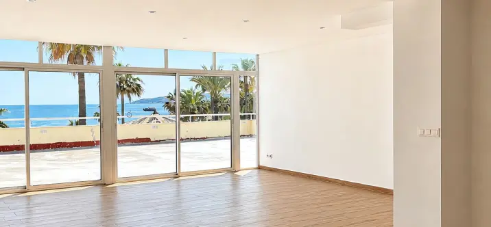 Sale of ground floor apartment in Estepona 1