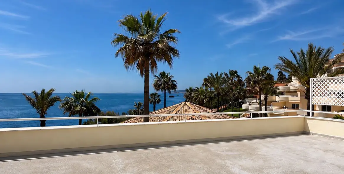 Sale of ground floor apartment in Estepona 6