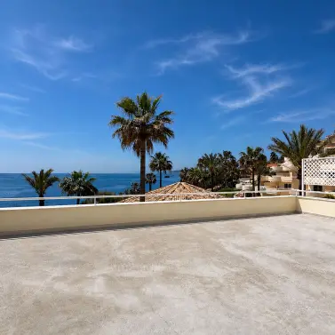 Sale of ground floor apartment in Estepona