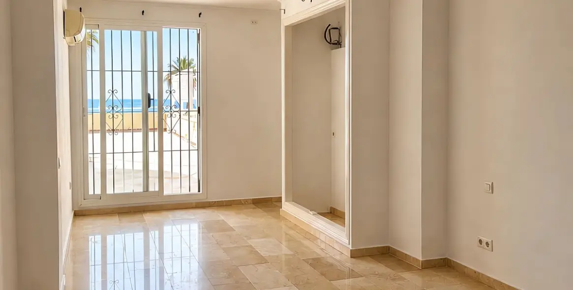 Sale of ground floor apartment in Estepona 7