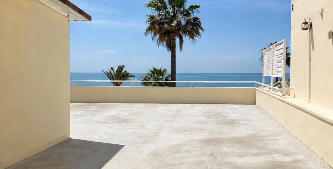 Sale of ground floor apartment in Estepona 9