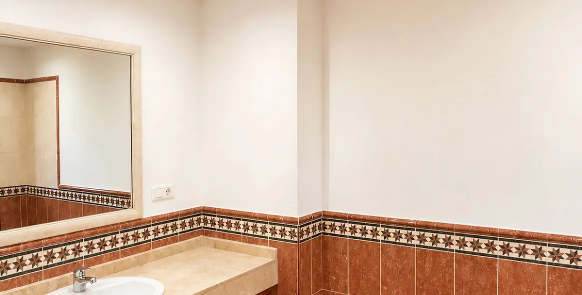 Sale of ground floor apartment in Estepona 10