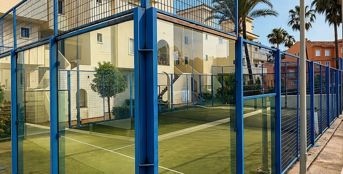 Sale of ground floor apartment in Estepona 16