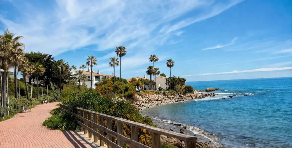 Sale of ground floor apartment in Estepona 17