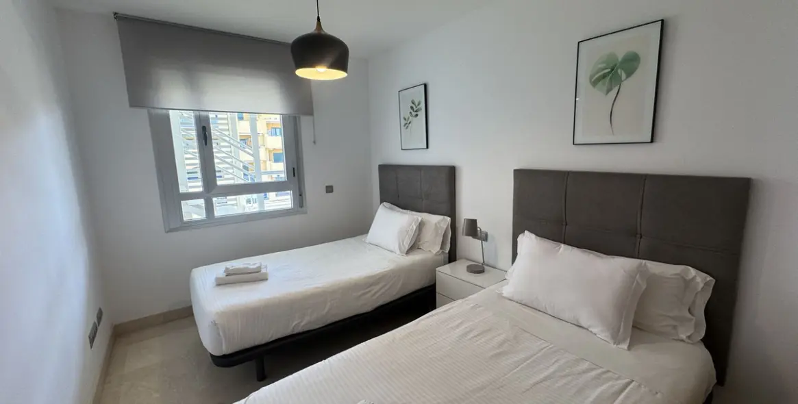 Sale of penthouse in San Pedro de Alcántara 28