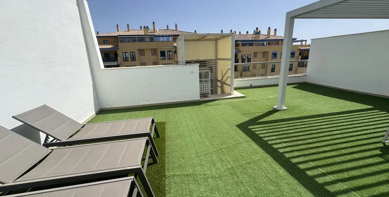 Sale of penthouse in San Pedro de Alcántara 8