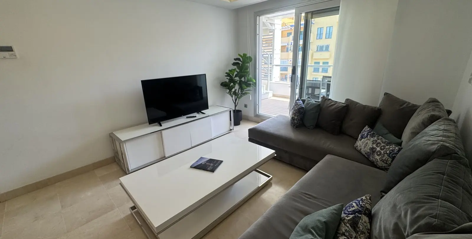Sale of penthouse in San Pedro de Alcántara 19