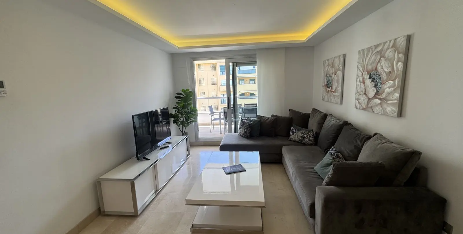 Sale of penthouse in San Pedro de Alcántara 21