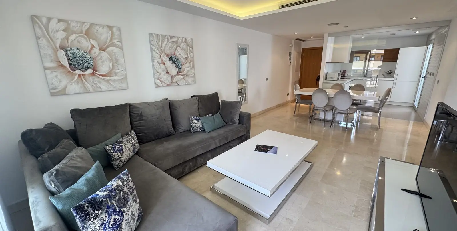 Sale of penthouse in San Pedro de Alcántara 22