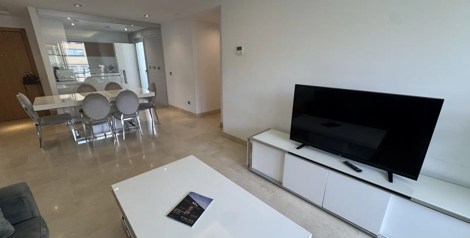Sale of penthouse in San Pedro de Alcántara 25