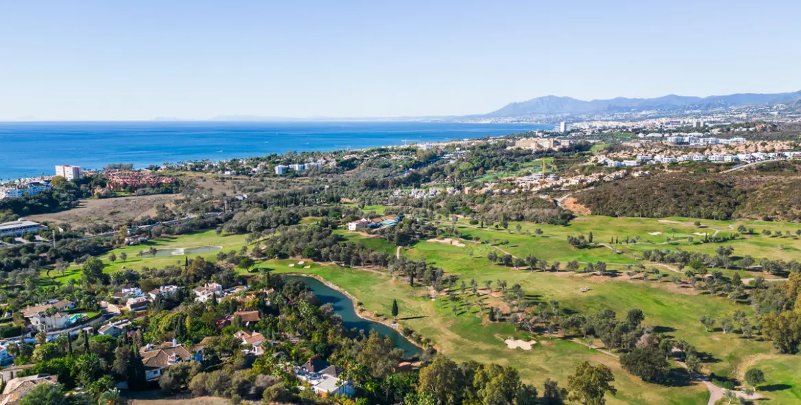 Sale of residential plot in El Rosario 5