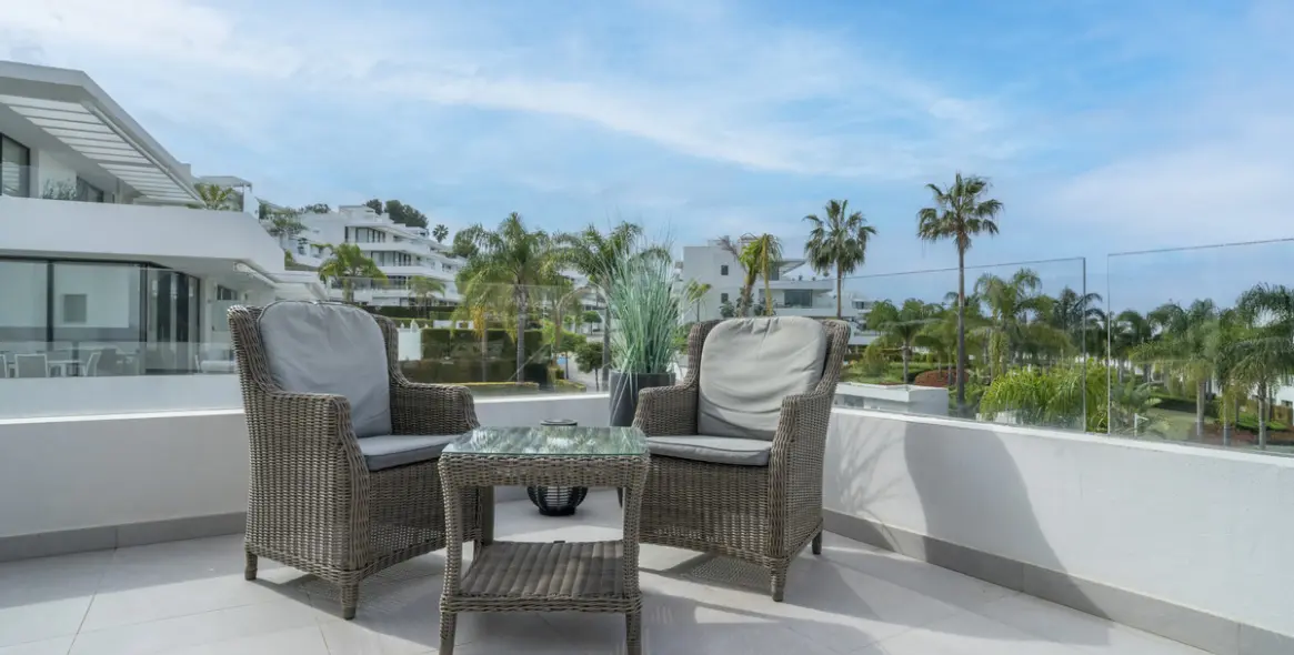 Продажа пентхауса в Estepona 16
