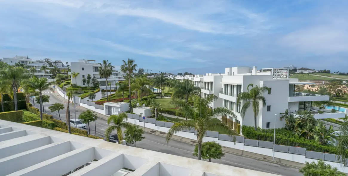 Продажа пентхауса в Estepona 20