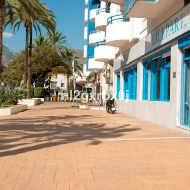 Sale of office in Marbella