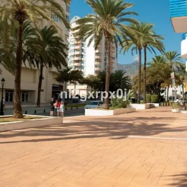 Sale of office in Marbella