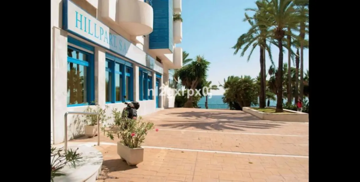 Sale of office in Marbella 5