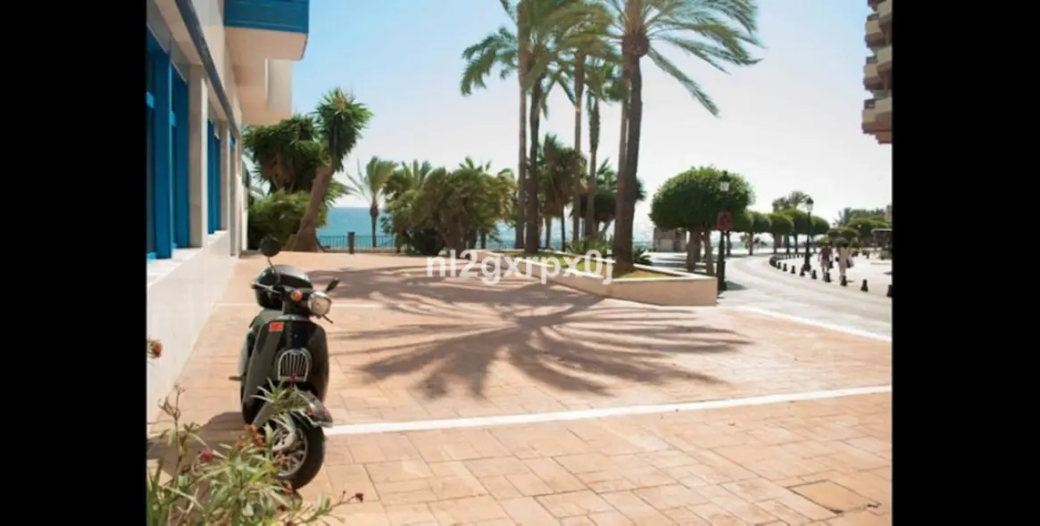 Sale of office in Marbella 6