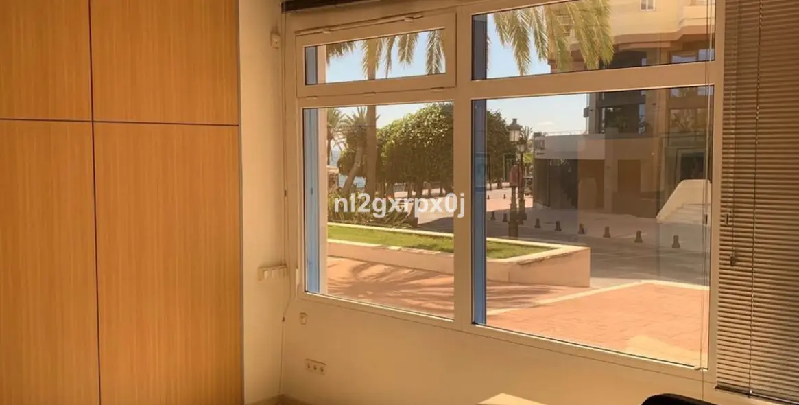 Sale of office in Marbella 10