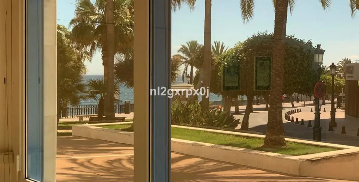 Sale of office in Marbella 17