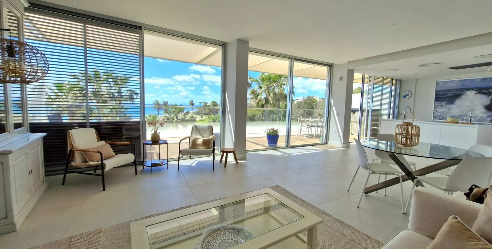 Venta de apartamento en planta media en Estepona 8