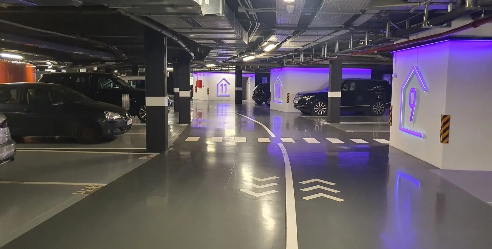 Venta de apartamento en planta media en Estepona 29