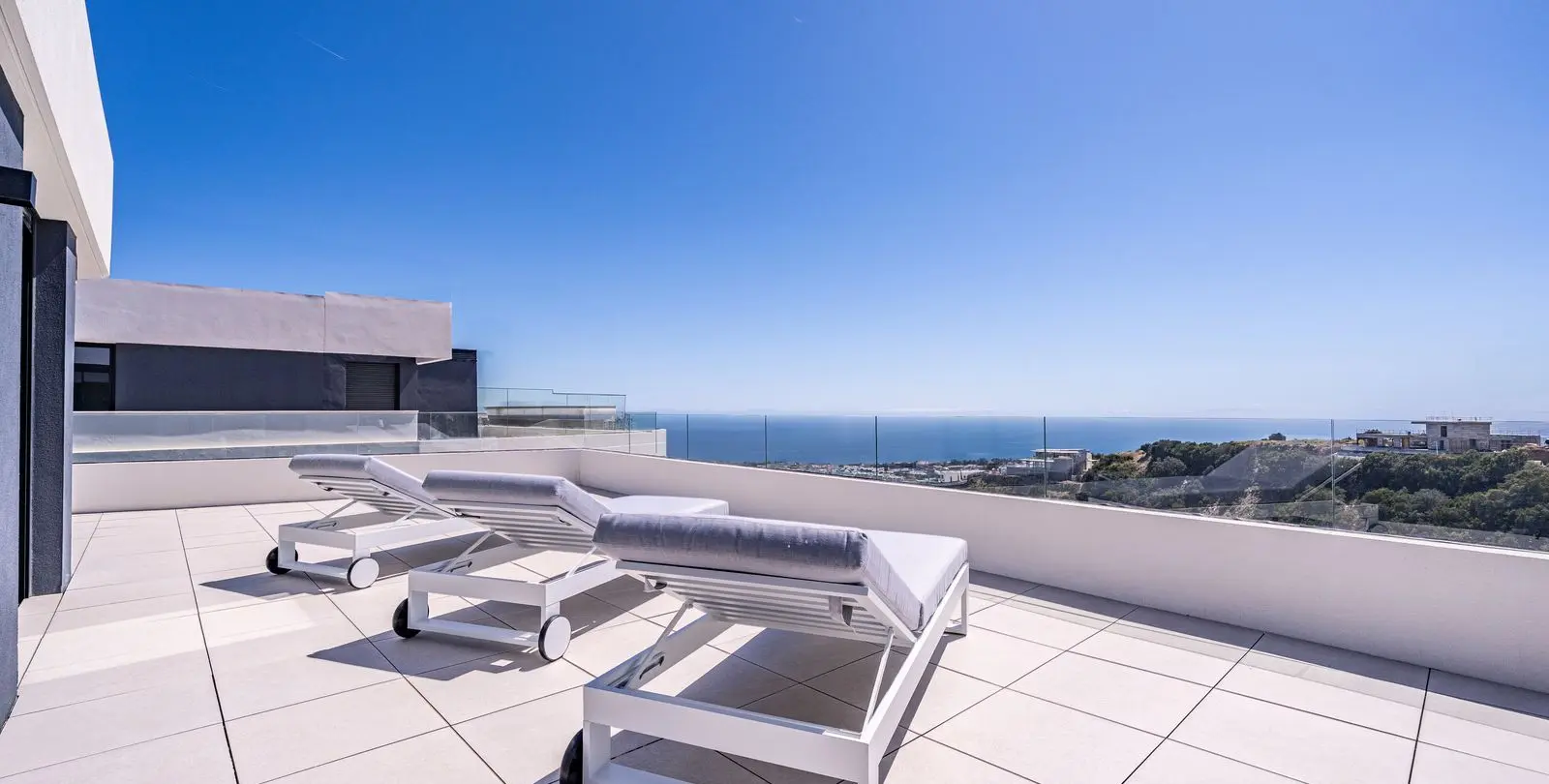 Short-term rent of penthouse duplex in Altos de los Monteros 28