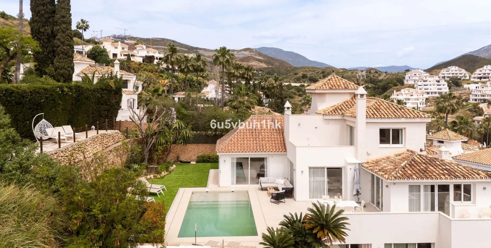 Sale of detached villa in Marbella 6