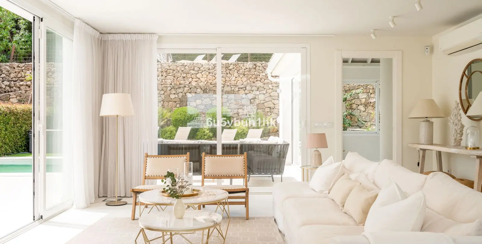Sale of detached villa in Marbella 19