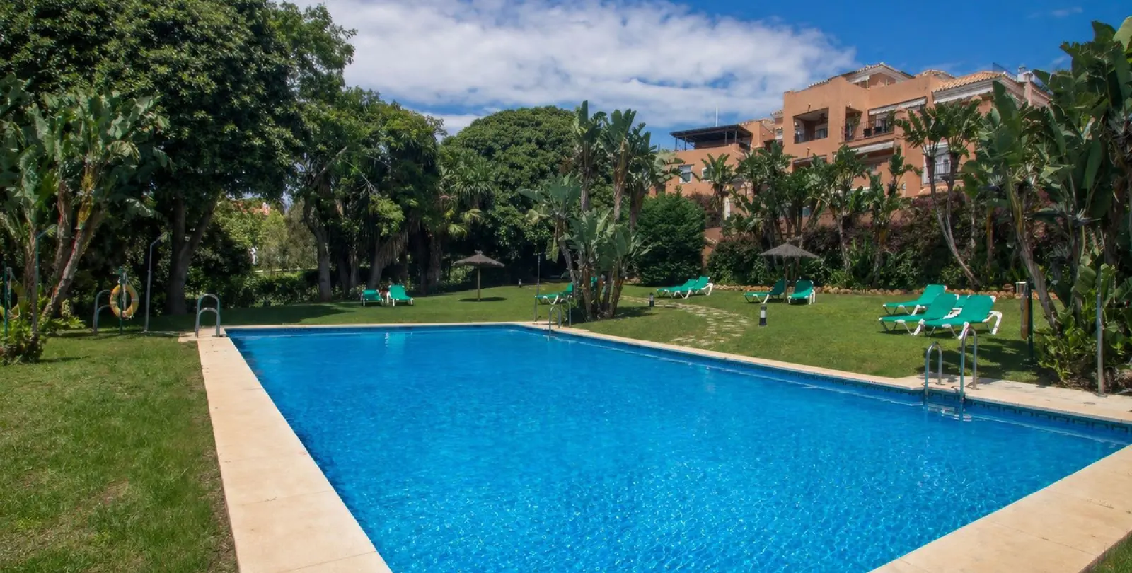 Long-term rent of middle floor apartment in Guadalmina Alta 4