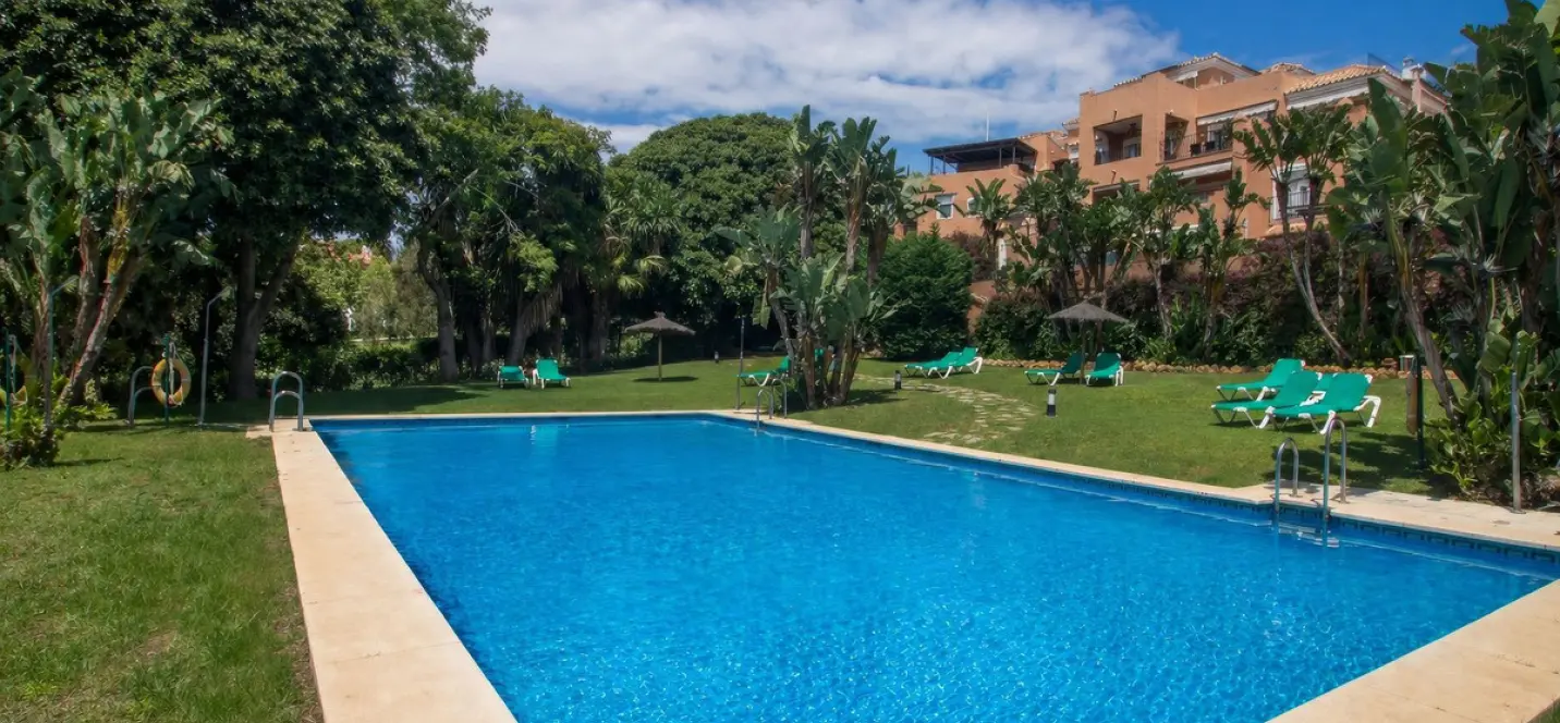 Long-term rent of middle floor apartment in Guadalmina Alta 3