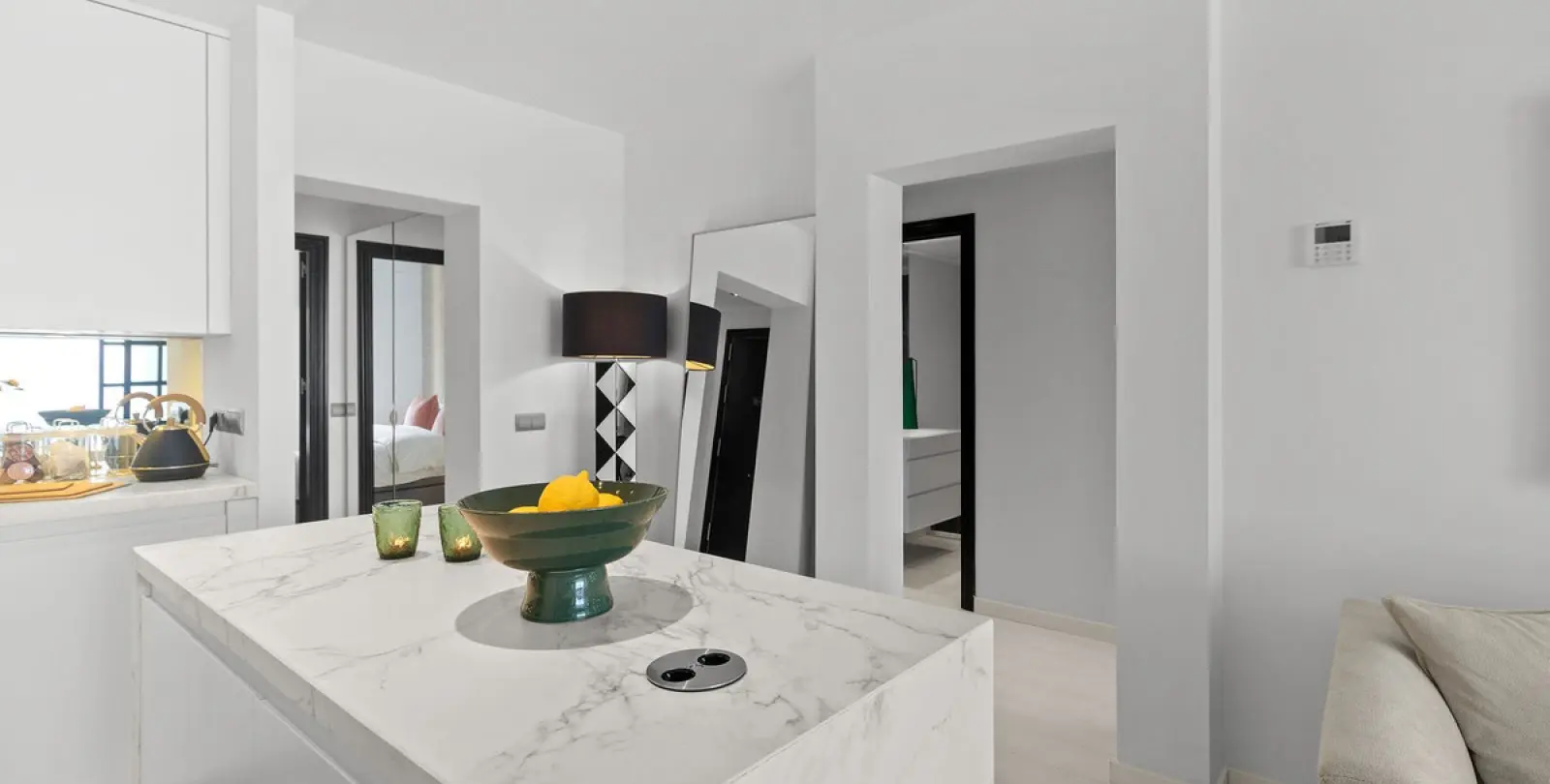 Long-term rent of middle floor apartment in Guadalmina Alta 17