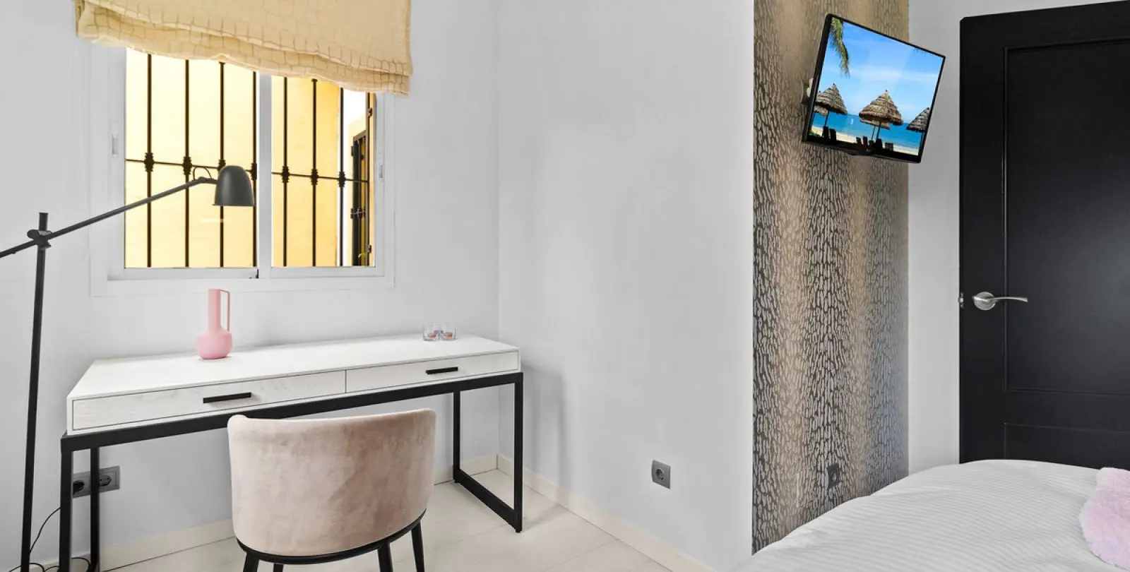 Long-term rent of middle floor apartment in Guadalmina Alta 22