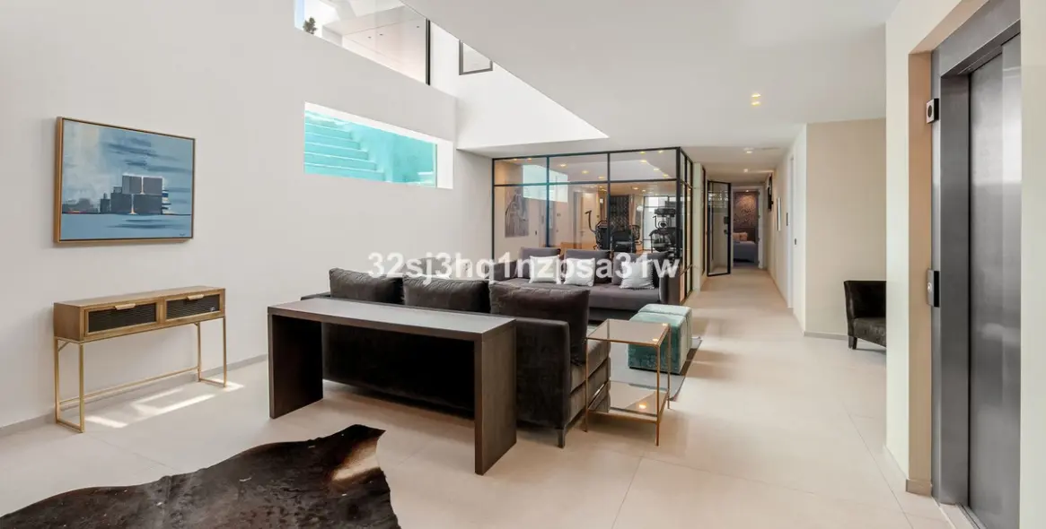 Short-term rent of detached villa in Estepona 23
