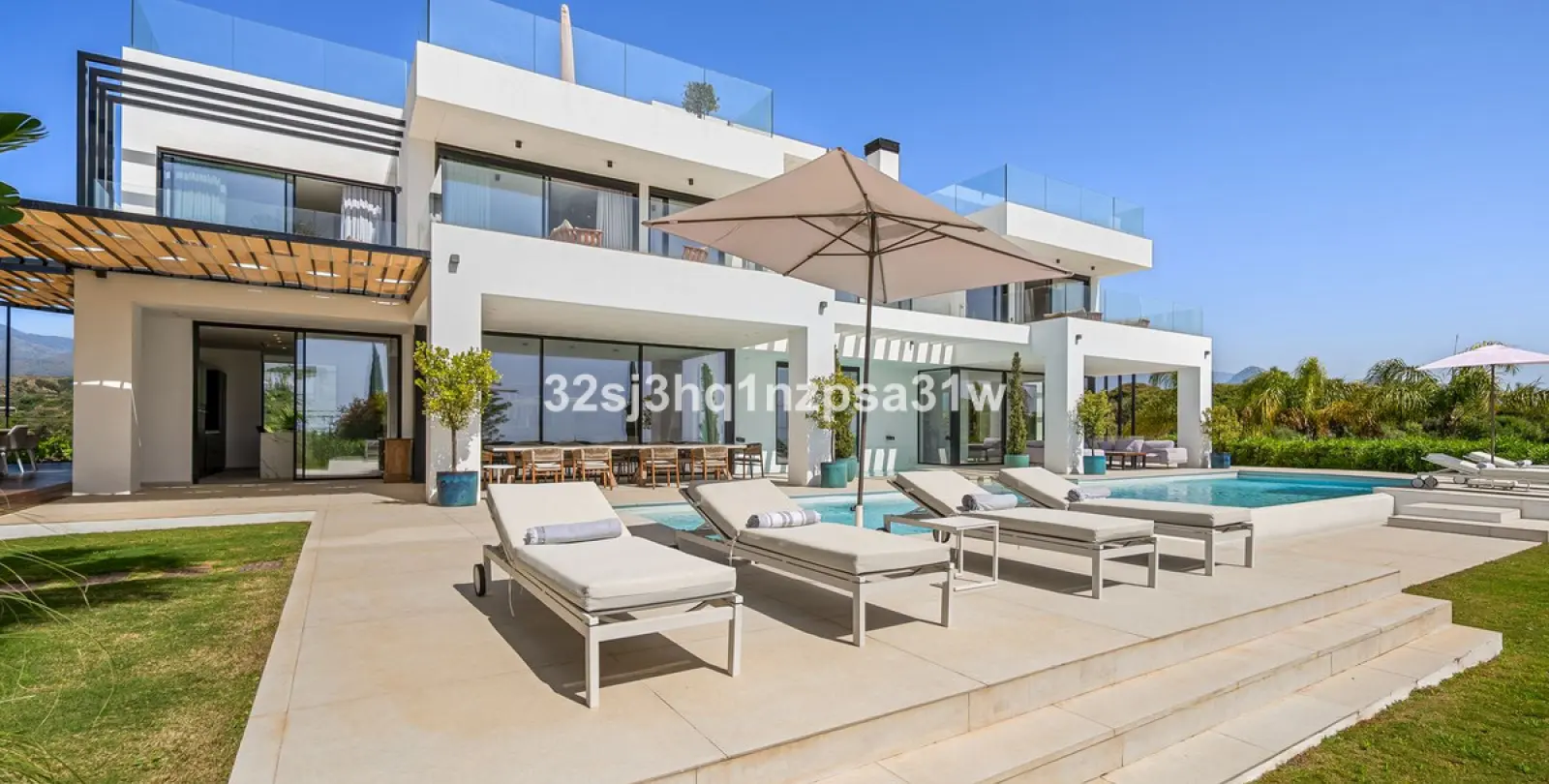 Краткосрочная аренда  отдельно стоящей виллы в Estepona 13