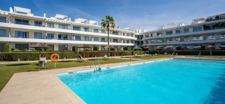 Sale of middle floor apartment in Bel Air 3