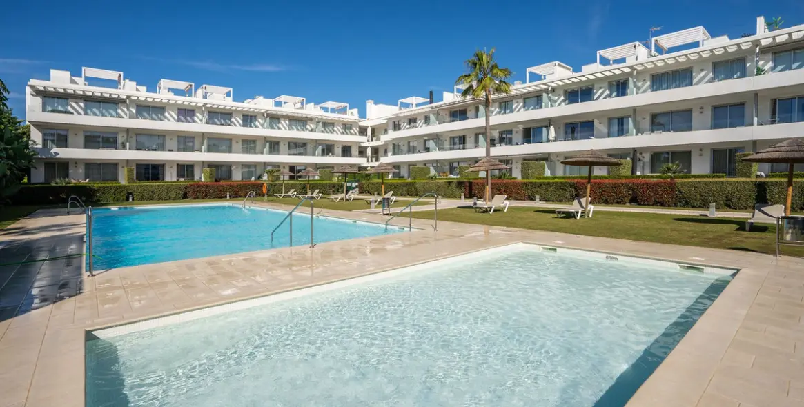 Sale of middle floor apartment in Bel Air 5