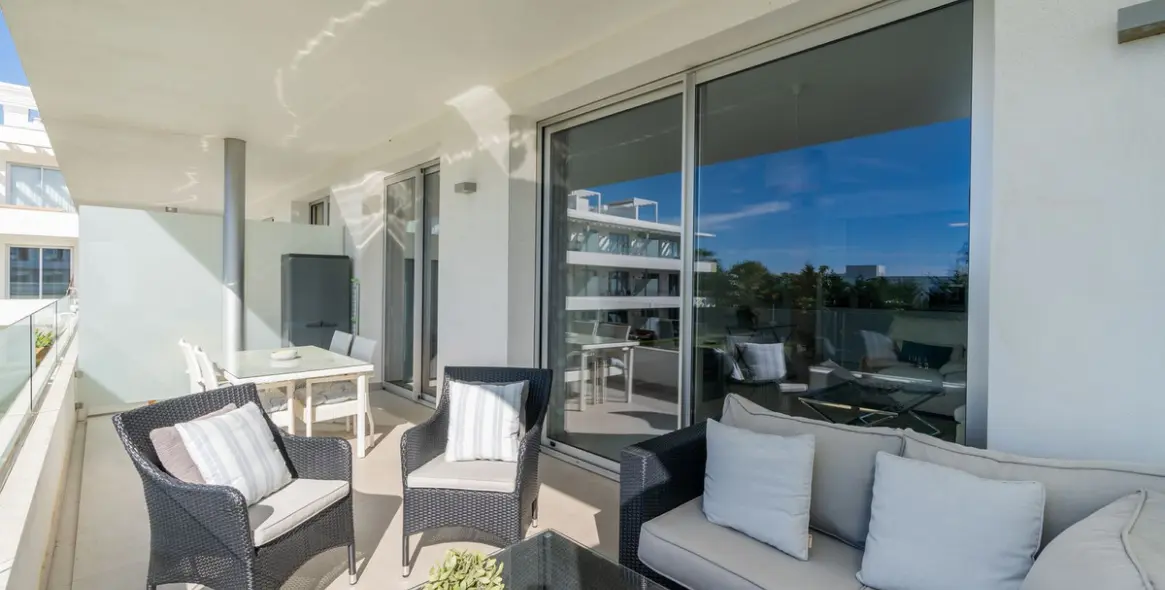 Sale of middle floor apartment in Bel Air 6