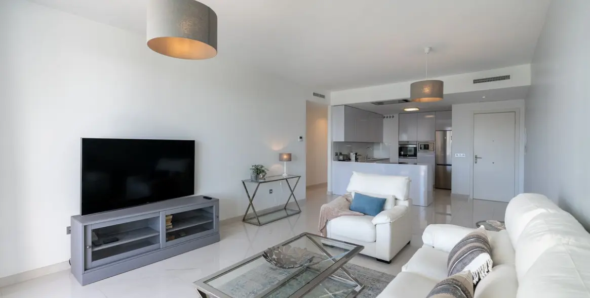 Sale of middle floor apartment in Bel Air 7