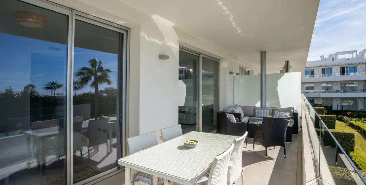 Sale of middle floor apartment in Bel Air 11