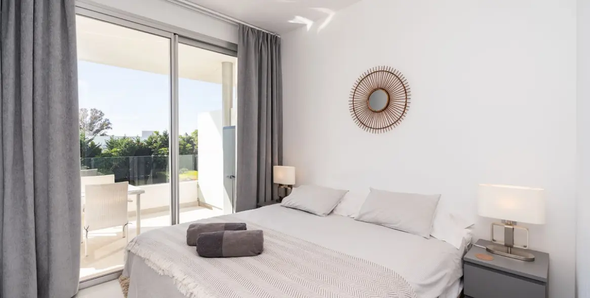 Sale of middle floor apartment in Bel Air 13