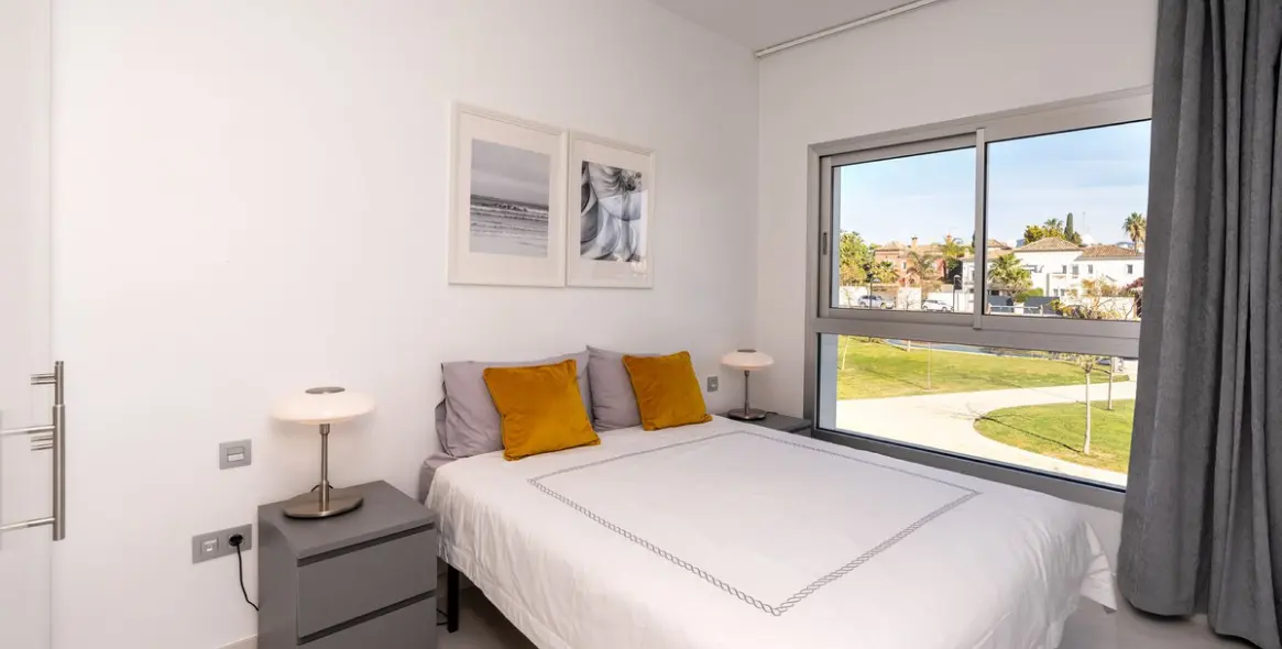 Sale of middle floor apartment in Bel Air 18