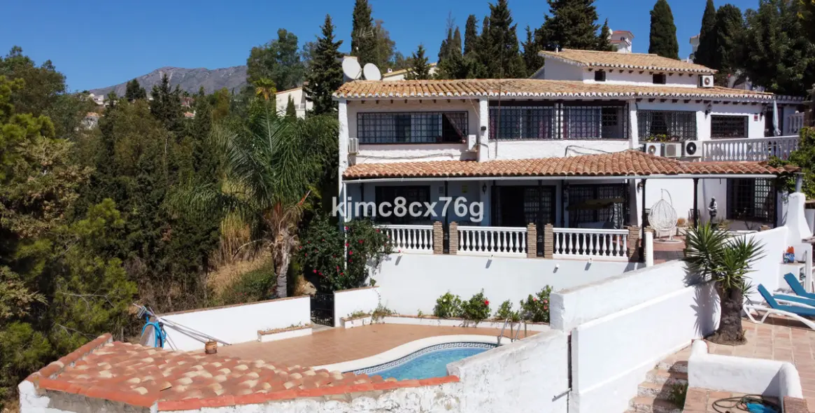 Sale of detached villa in Campo Mijas 1
